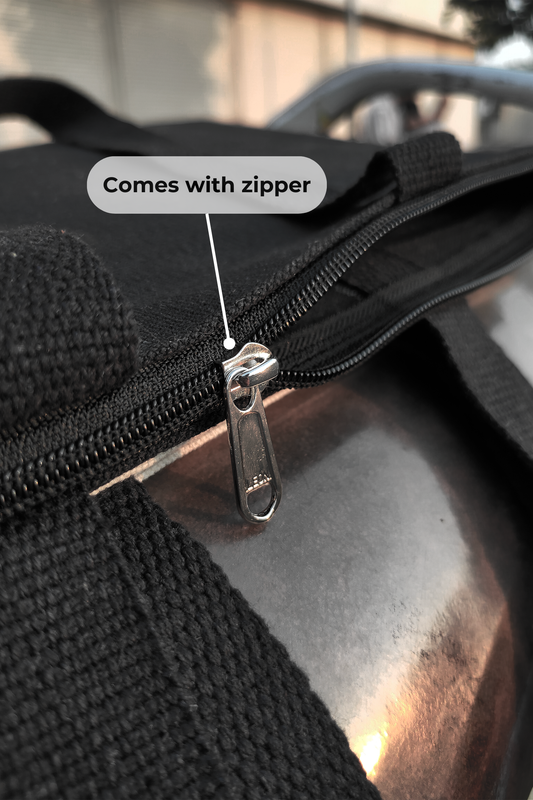 Black tote zipper